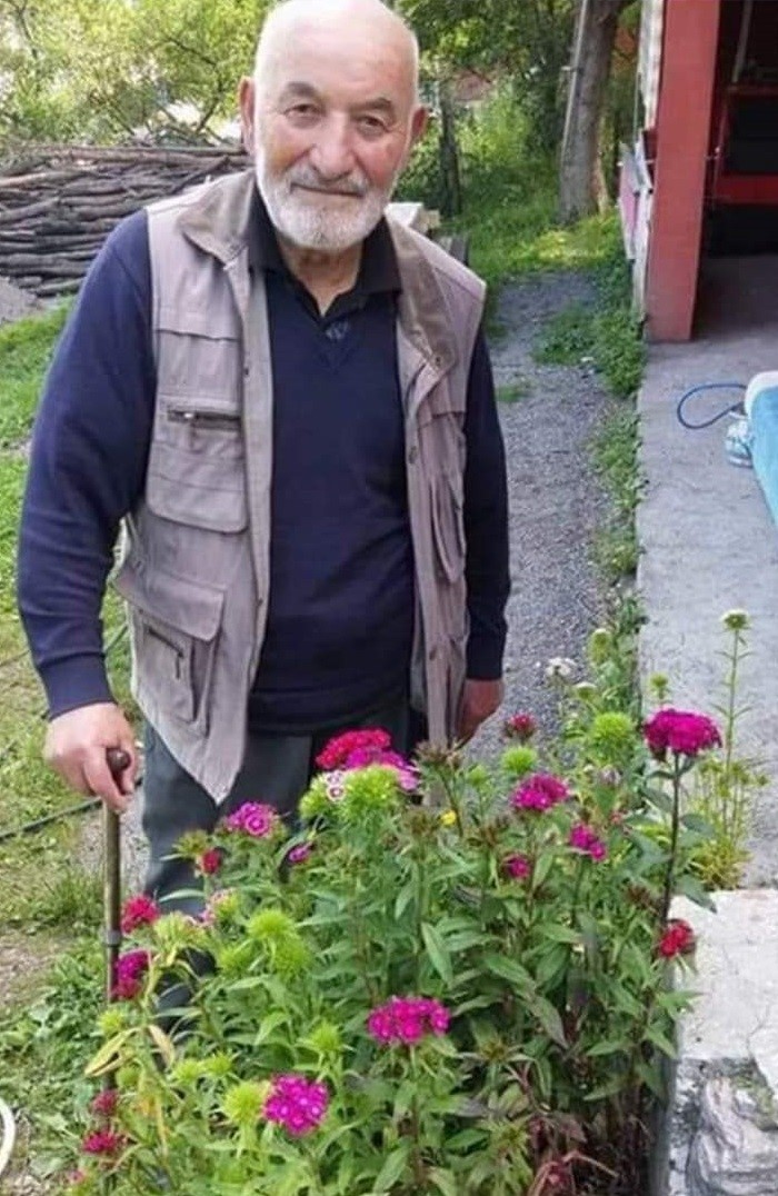 Emekli öğretmen öğretmenler gününde vefat etti
