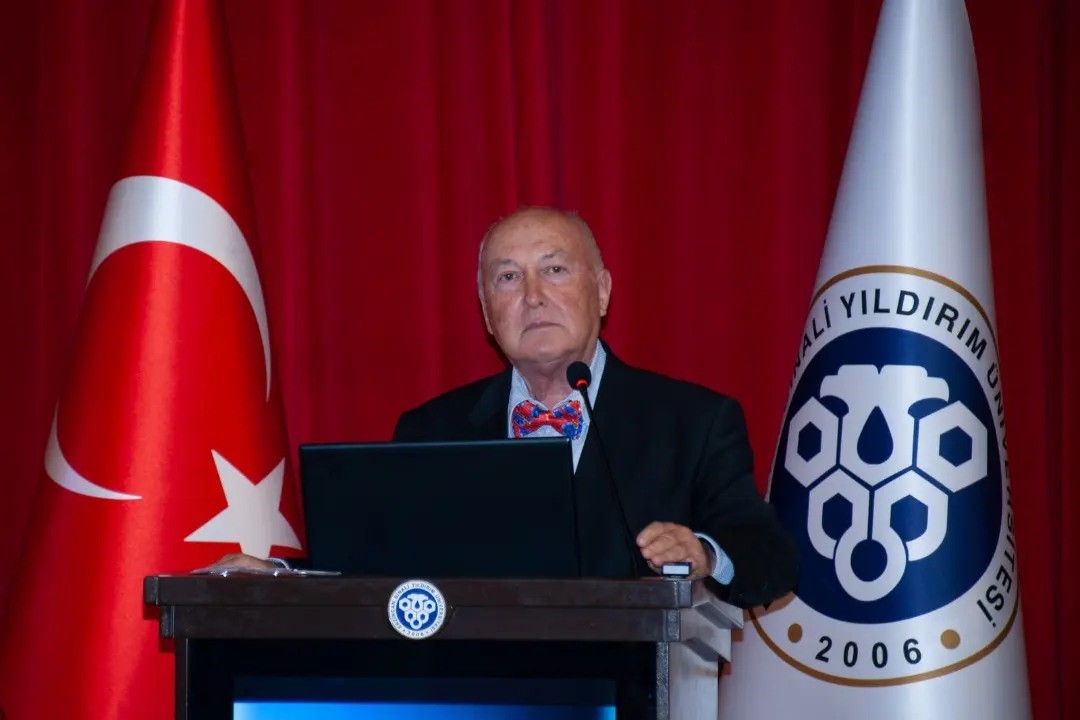 EBY&Uuml;&rsquo;de &ldquo;Deprem Neden Yıkıyor?&rdquo; konferansı ger&ccedil;ekleştirildi
