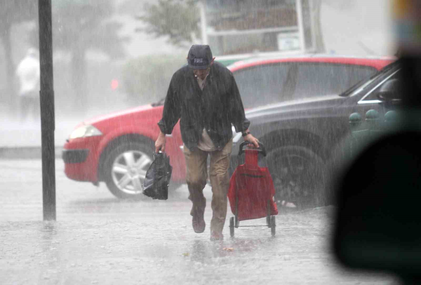 Meteoroloji uyardı! Bayburt’ta kuvvetli rüzgar ve fırtına etkili olacak