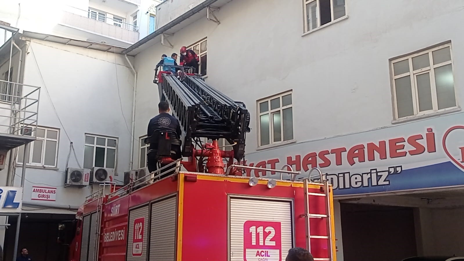 Hastanede ger&ccedil;eğini aratmayan tatbikat

