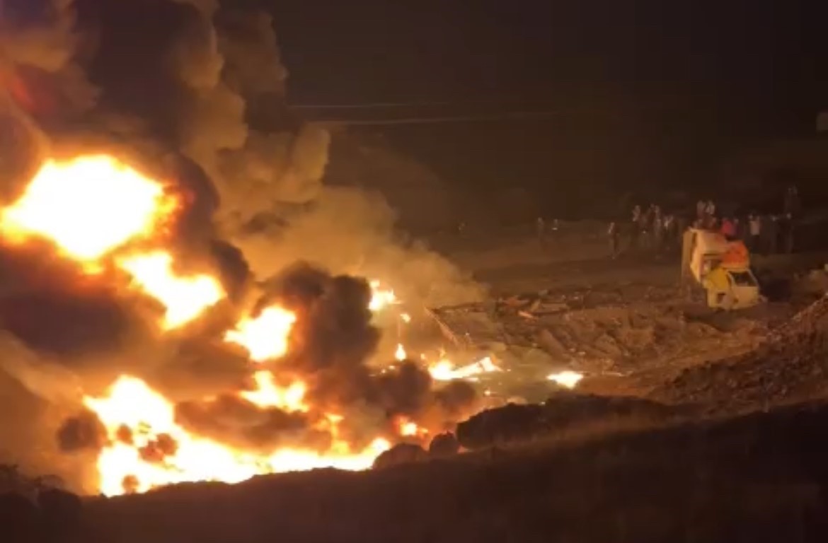 Duhok’ta çarpışan tanker alev topuna döndü, Silopili şoför hayatını kaybetti