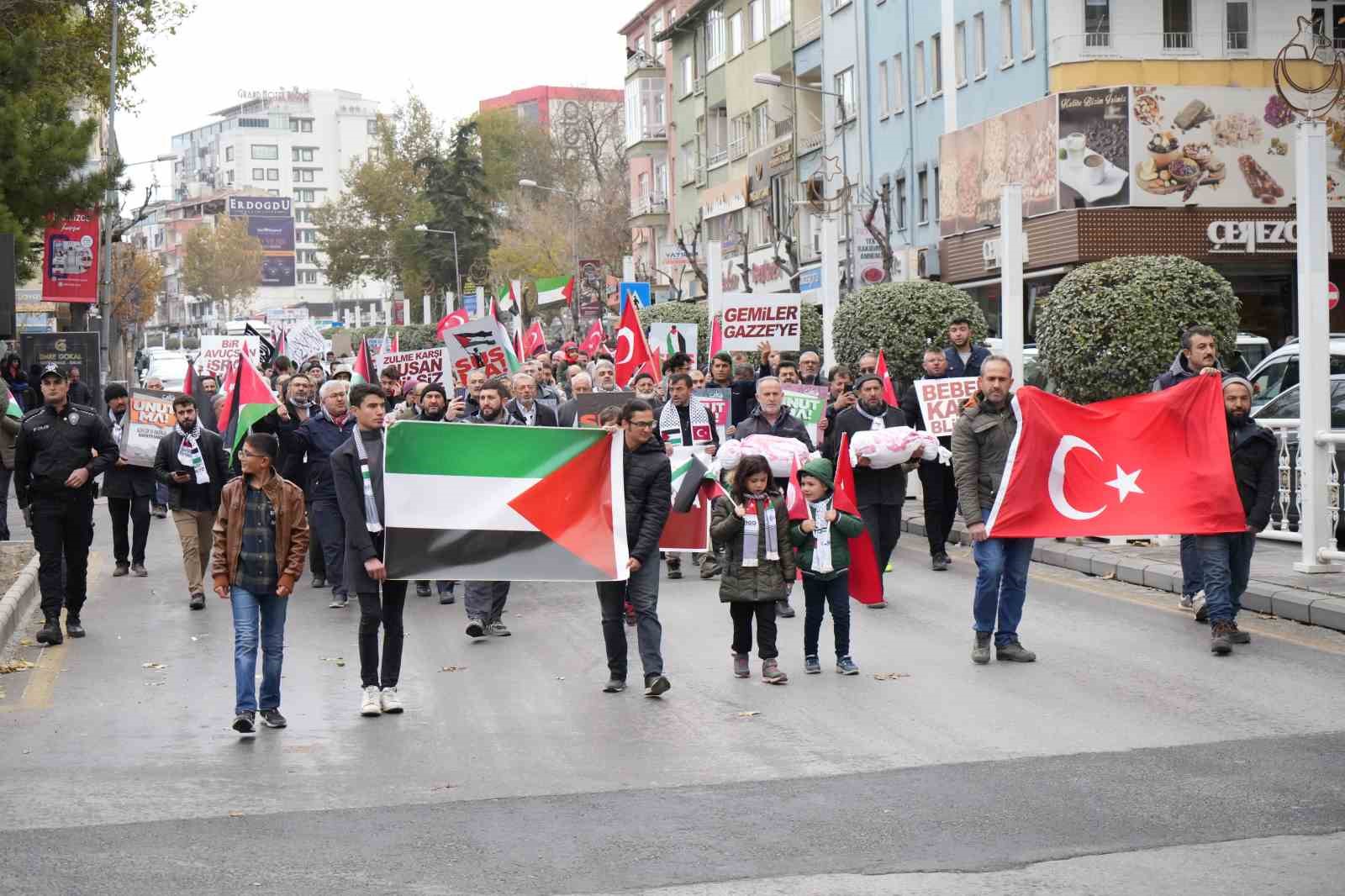 Niğde&rsquo;de Filistin&rsquo;e destek y&uuml;r&uuml;y&uuml;ş&uuml; yapıldı
