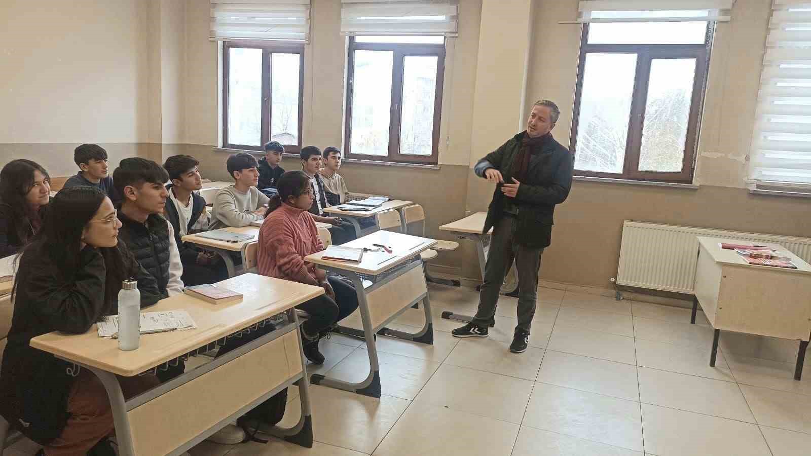 Ağrı&rsquo;da Destekleme ve Yetiştirme Kursları devam ediyor
