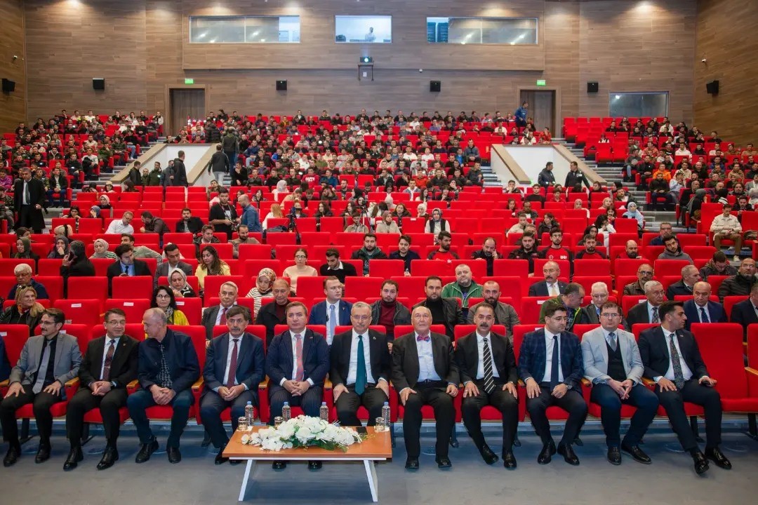 Prof. Dr. Ercan: &ldquo;2035 ile 2045 yılları arasında Erzincan&rsquo;da b&uuml;y&uuml;k bir deprem olabilir&rdquo;
