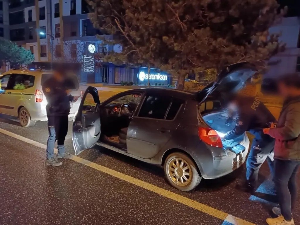 Erzincan’da toplam 32 yıl hapis cezası olan 9 zanlı yakalandı