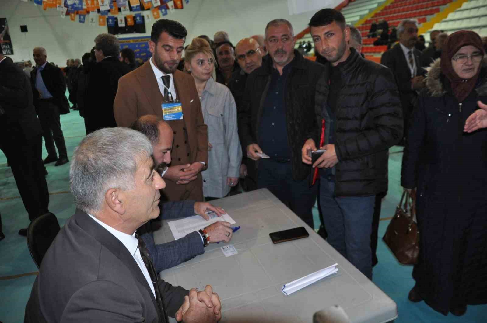 Kars&rsquo;ta AK Parti belediye başkan adayını temay&uuml;l yoklamasıyla belirleyecek
