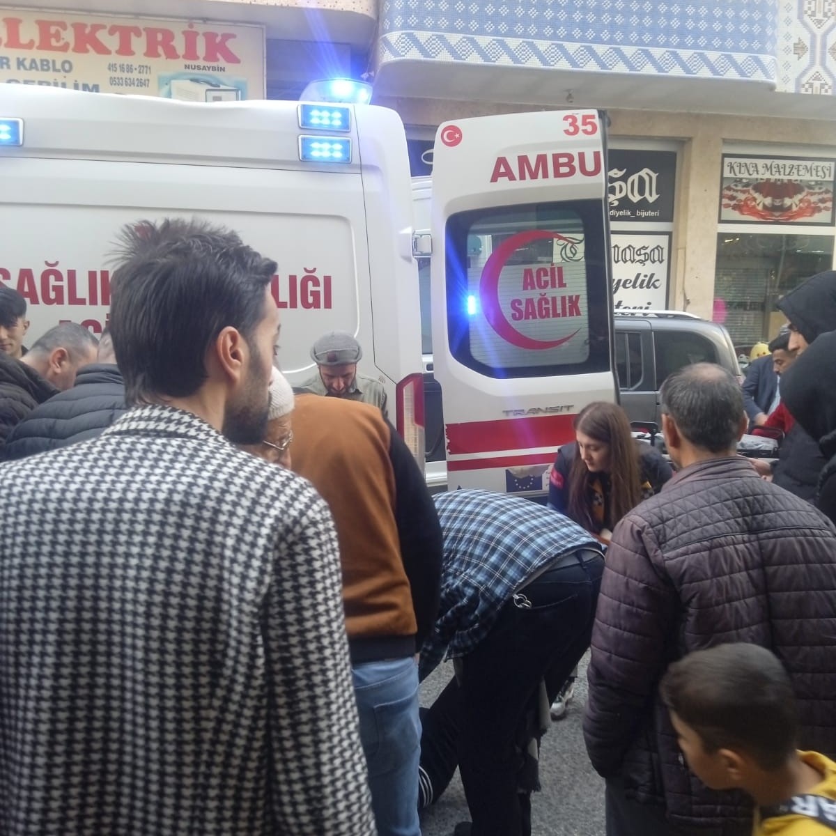 Mardin’de otomobil ile çarpışan motosiklet sürücüsü yaralandı
