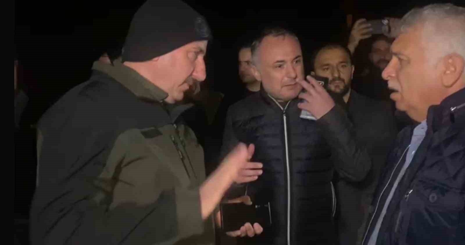Trabzon Valisi Aziz Yıldırım: &ldquo;Ak&ccedil;aabat ve Ma&ccedil;ka&rsquo;daki yangınlar s&ouml;nd&uuml;r&uuml;ld&uuml;; S&uuml;rmene&rsquo;deki yangını s&ouml;nd&uuml;rmeye &ccedil;alışıyoruz"
