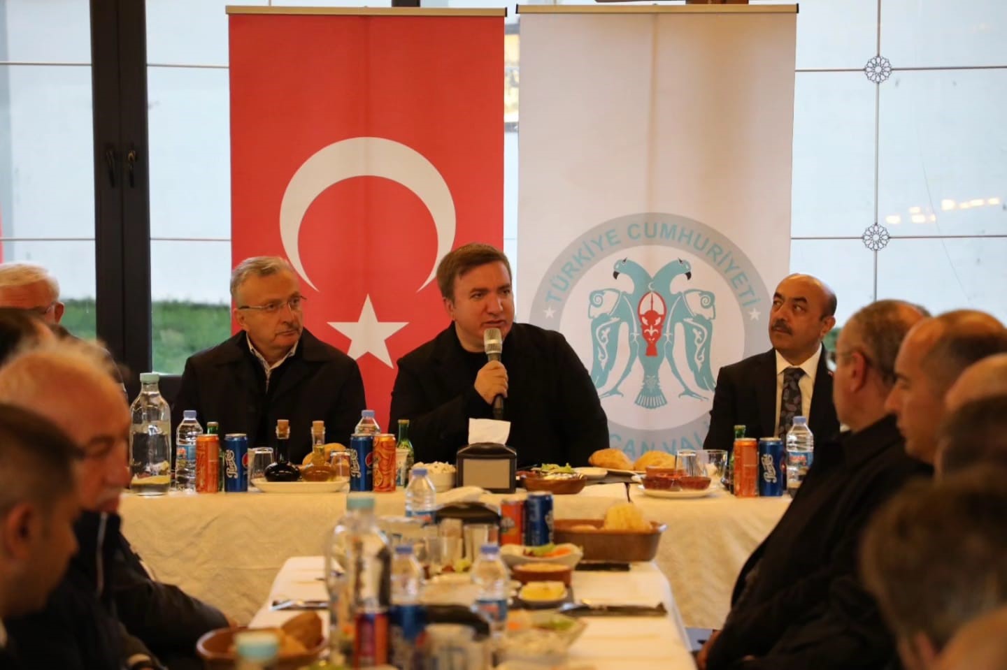Vali Aydoğdu, EBY&Uuml; Senatosu ile bir araya geldi
