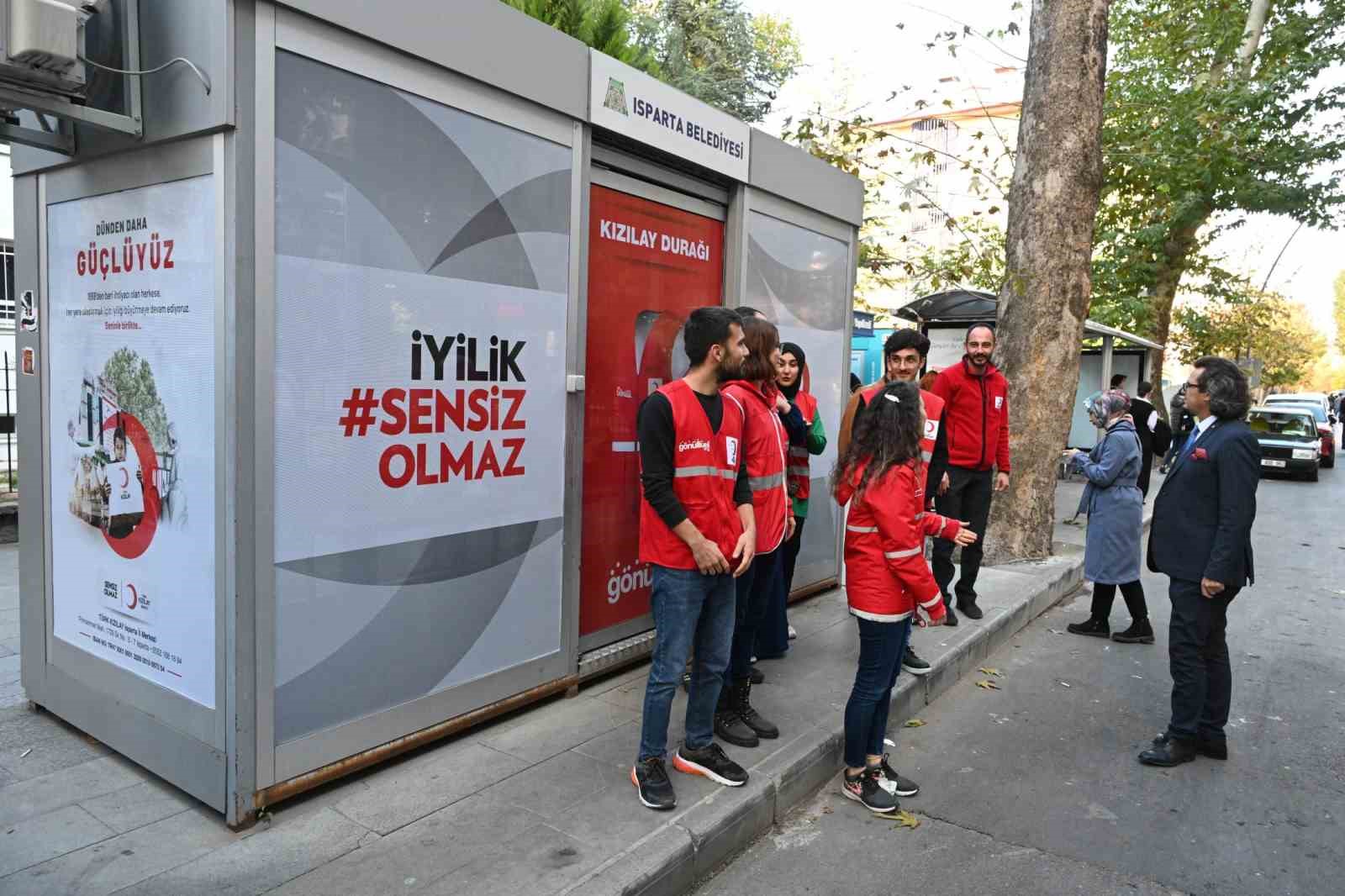 Isparta Belediyesi, farkındalık i&ccedil;in Kızılay Durağı oluşturdu
