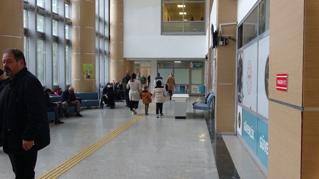 G&ouml;z teması kurmayan &ccedil;ocuklarda patolojik rahatsızlık belirtisi
