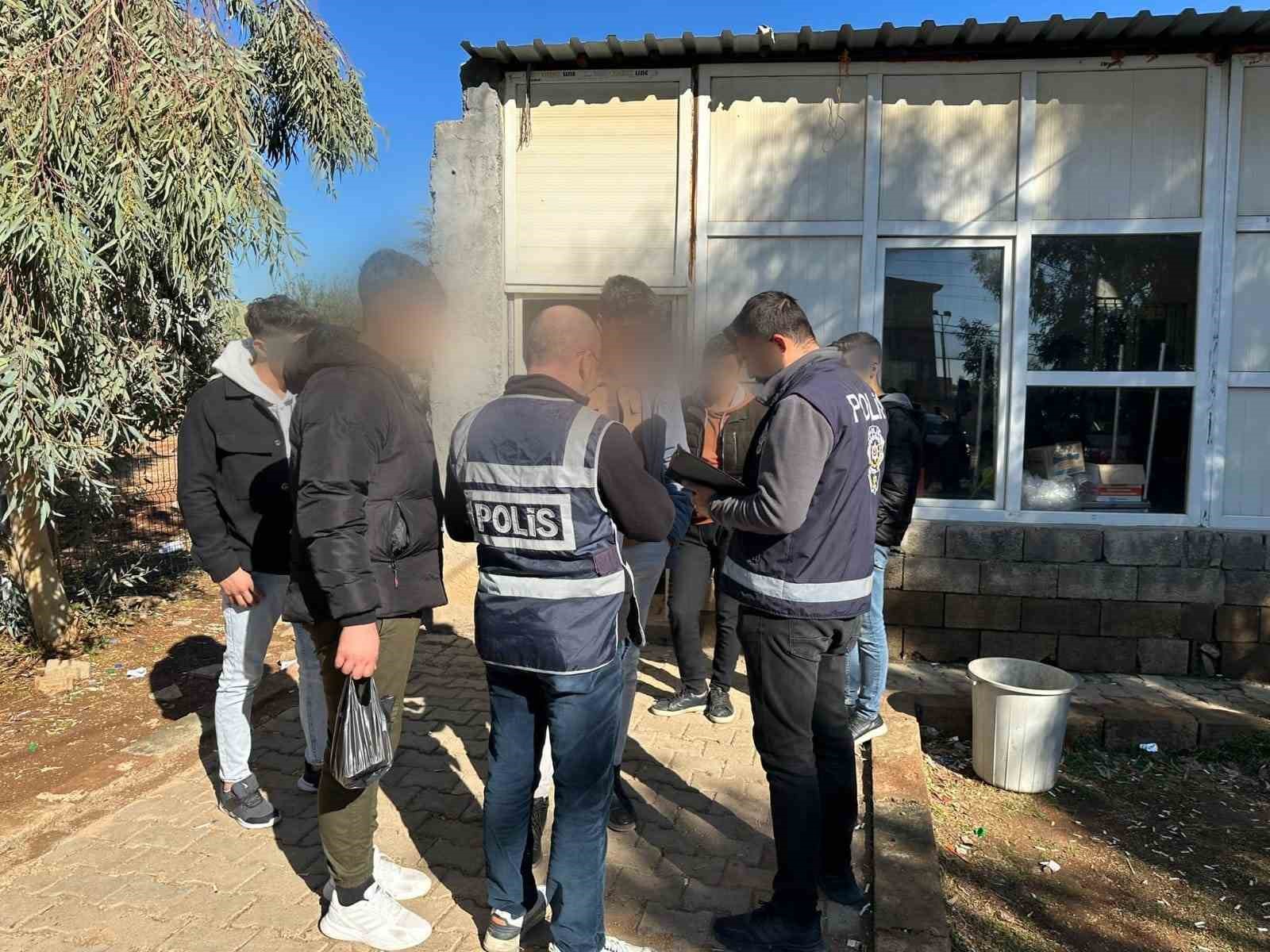 Mardin’de okul çevreleri ve servis araçları denetlendi