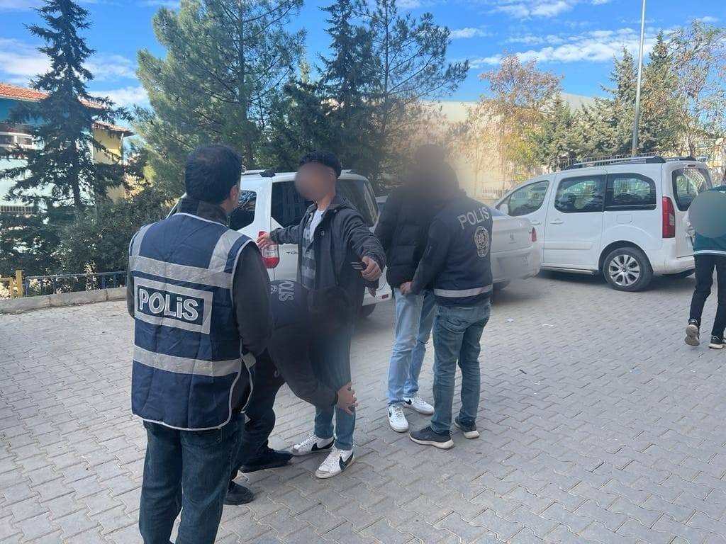 Mardin’de okul çevreleri ve servis araçları denetlendi