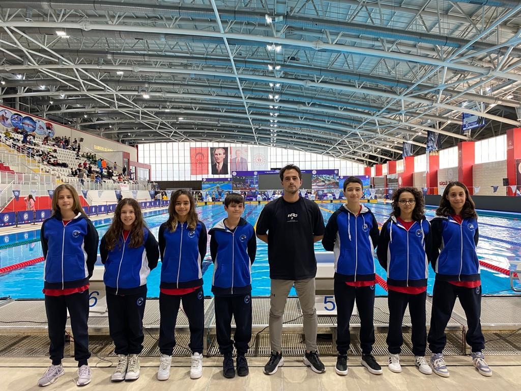 Egeli yüzücüler, Samsun’dan madalyalarla döndü