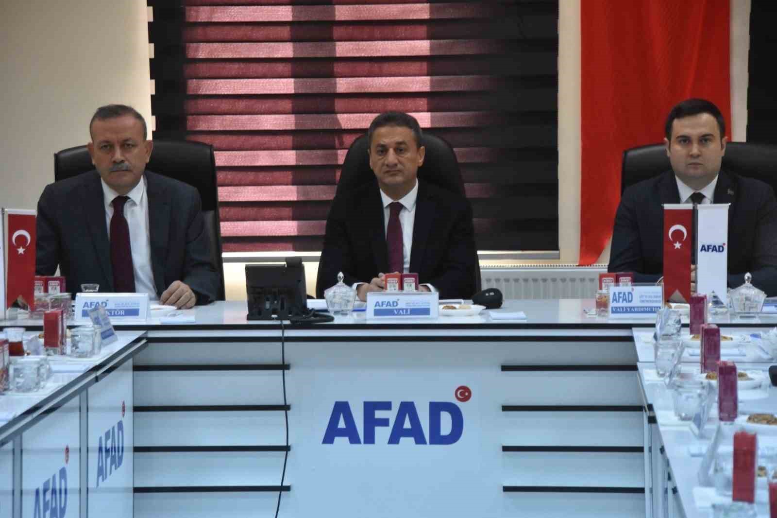 Bitlis&rsquo;te kış tedbirleri toplantısı d&uuml;zenlendi
