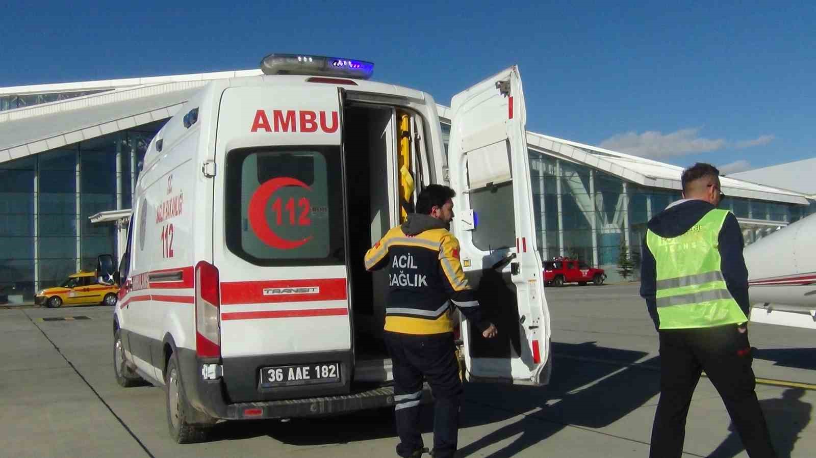 Ambulans u&ccedil;ak, kalp hastası i&ccedil;in havalandı
