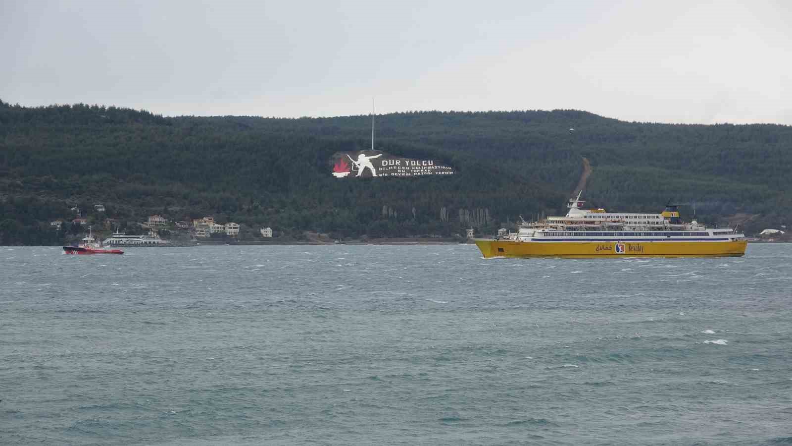 &Ccedil;anakkale Boğazı&rsquo;nda makine arızası yapan yolcu gemisi Karanlık Limana demirletildi
