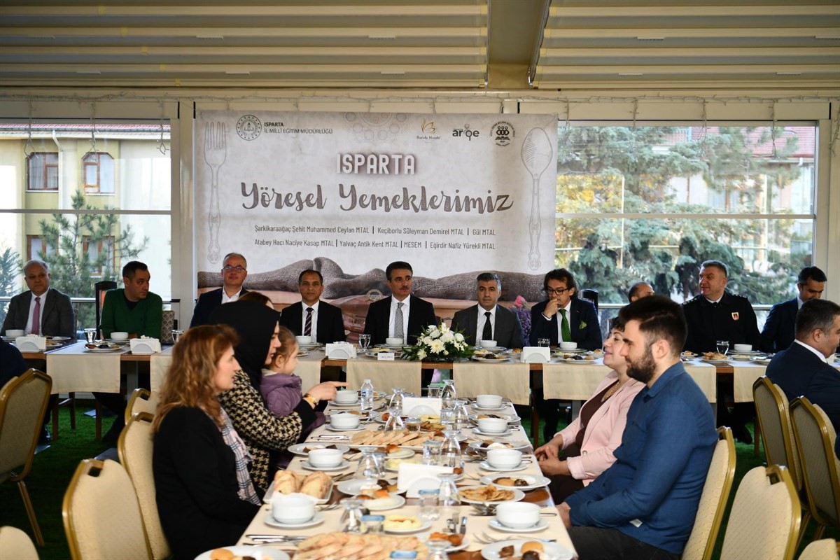 Ispartalı &ouml;ğrenciler h&uuml;nerlerini Y&ouml;resel Yemek Fuarı&rsquo;nda sergiledi

