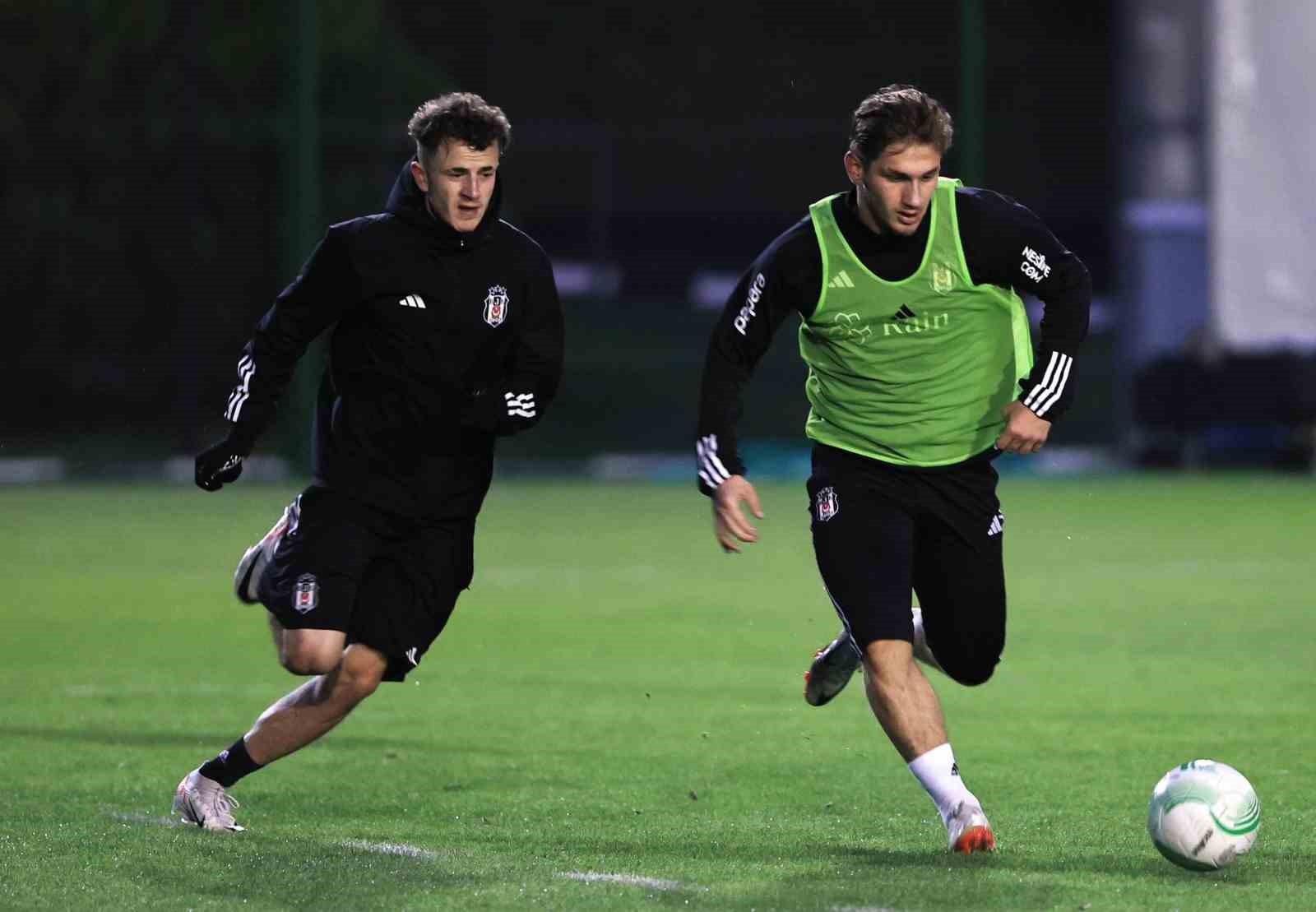 Beşiktaş, Club Brugge ma&ccedil;ı hazırlıklarını s&uuml;rd&uuml;rd&uuml; 