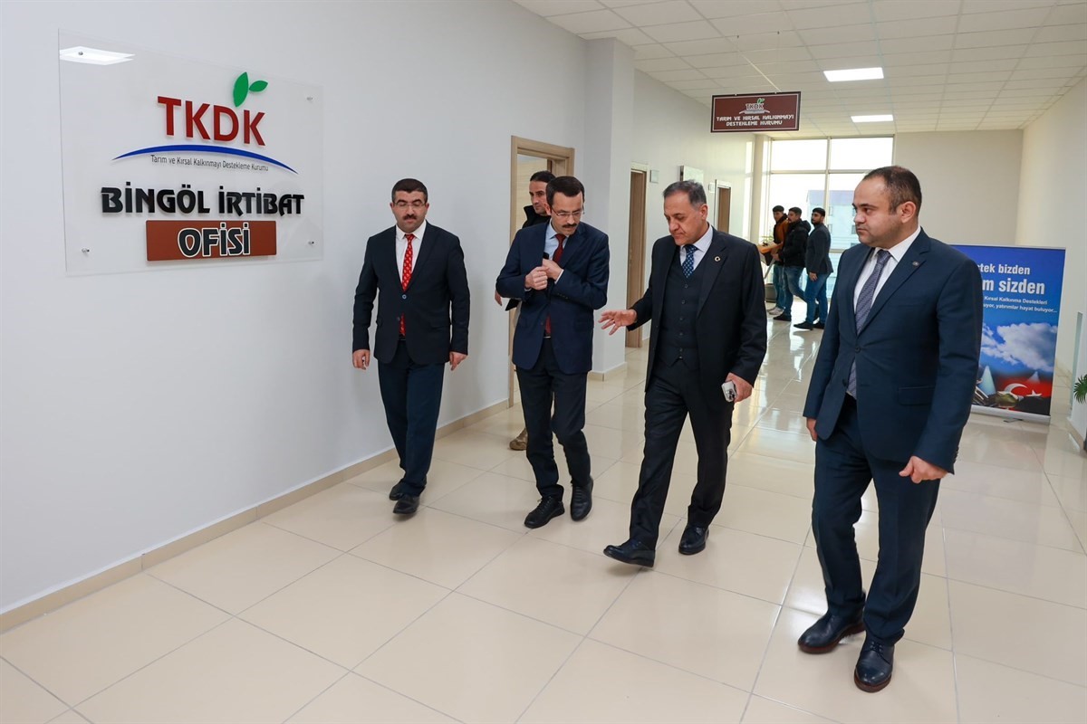 Vali Usta: "Hemşehrilerimize daha kaliteli bir yaşam standardı sunmak i&ccedil;in gayret ve &ccedil;abalarımız kesintisiz devam edecektir"
