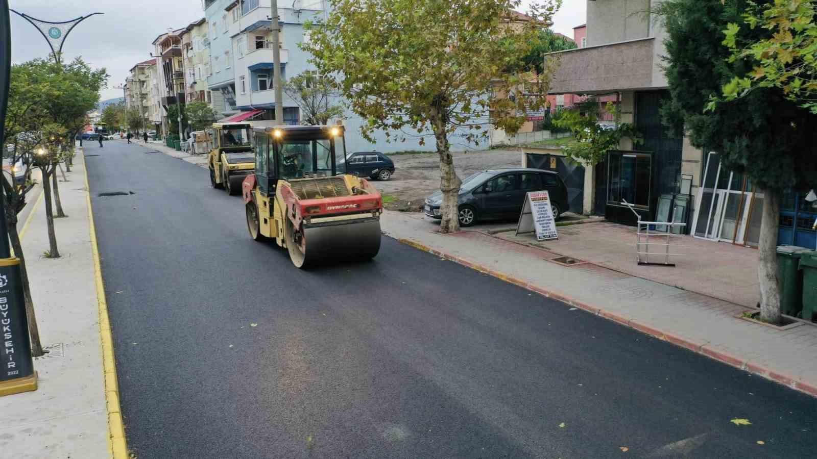Hamit Kaplan Caddesi&rsquo;ne 2 bin ton asfalt
