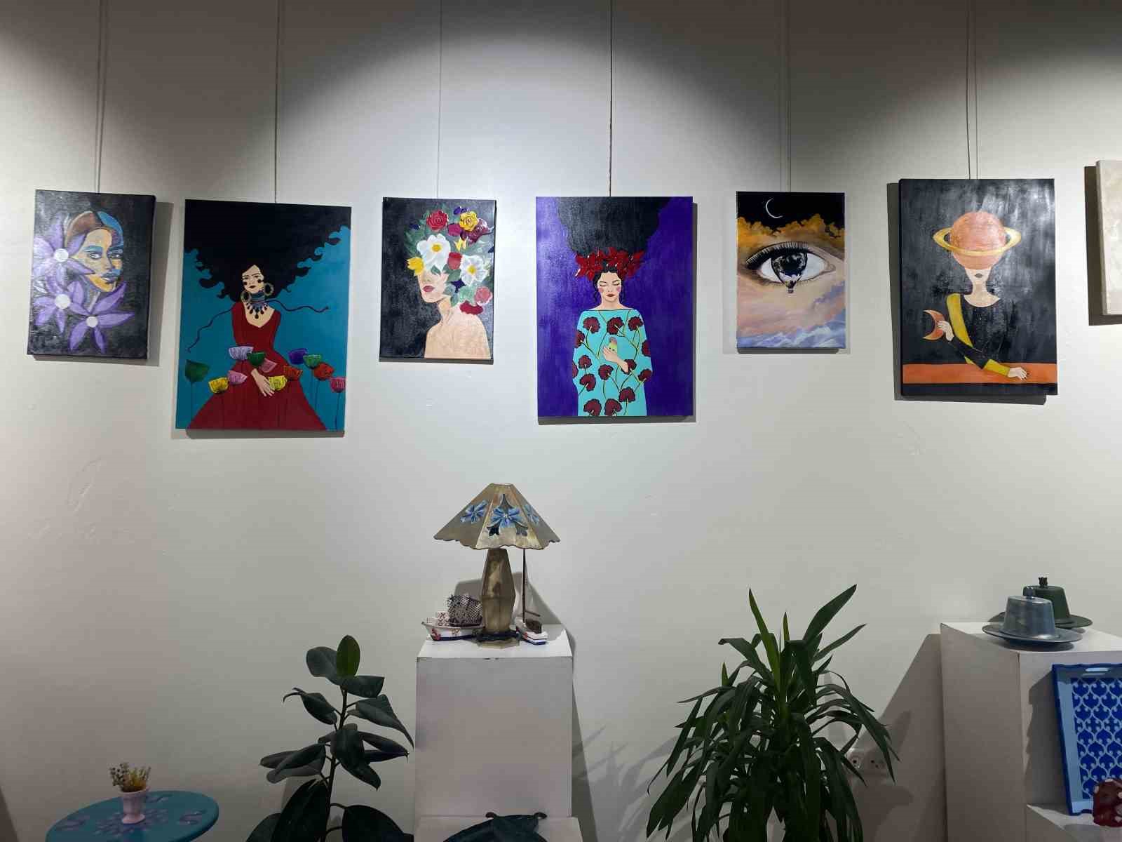 &Ccedil;ocuk evlerinde kalan &ccedil;ocuklar h&uuml;nerlerini sergiledi
