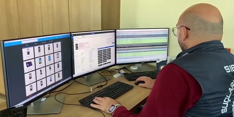 Kargo dolandırıcıları yakayı ele verdi: 11 g&ouml;zaltı
