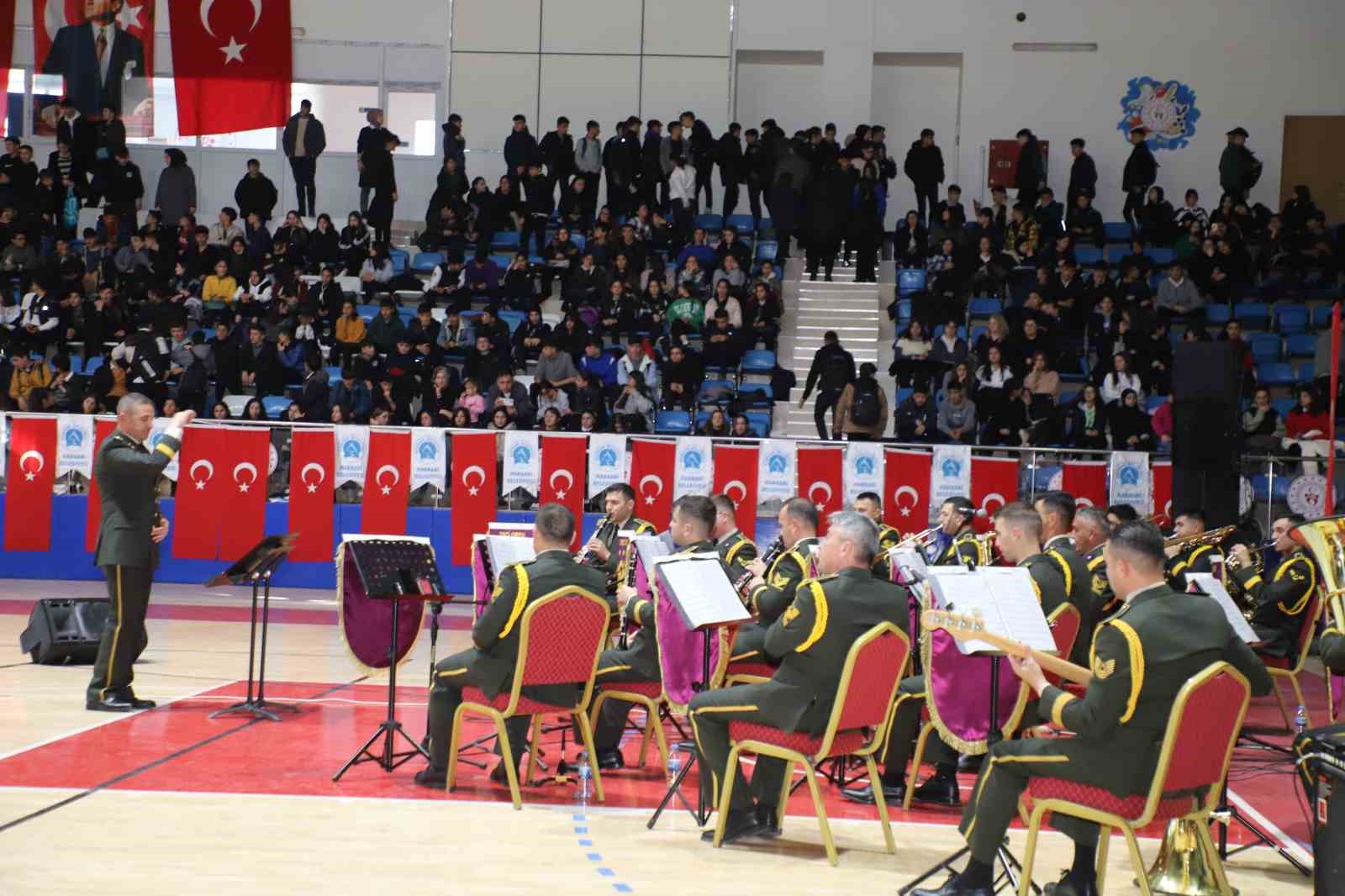 Askeri Bando Takımı Hakkari&rsquo;de konser verdi
