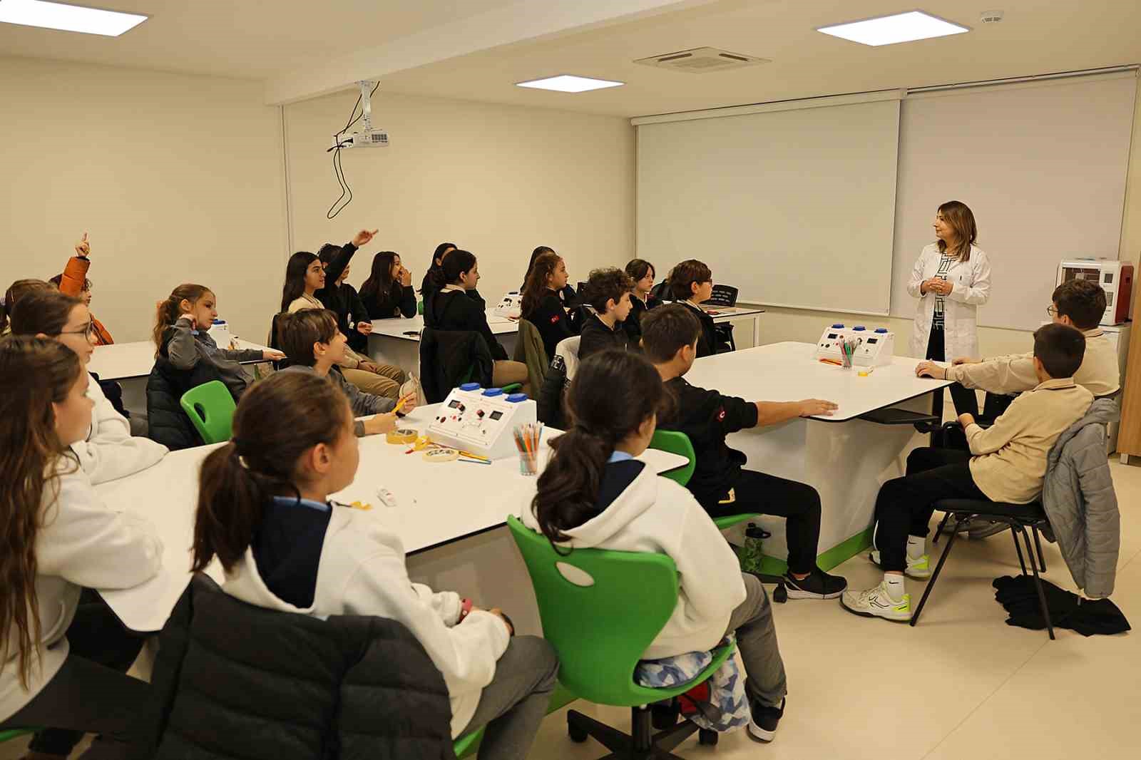 İÇEM’de Çevre Bilim Şenliği düzenlendi