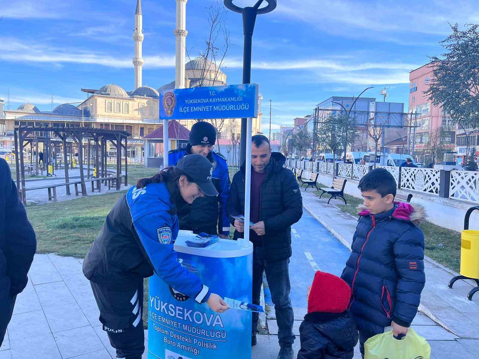 Yüksekova’da sanal dolandırıcılığa karşı bilgilendirme yapıldı