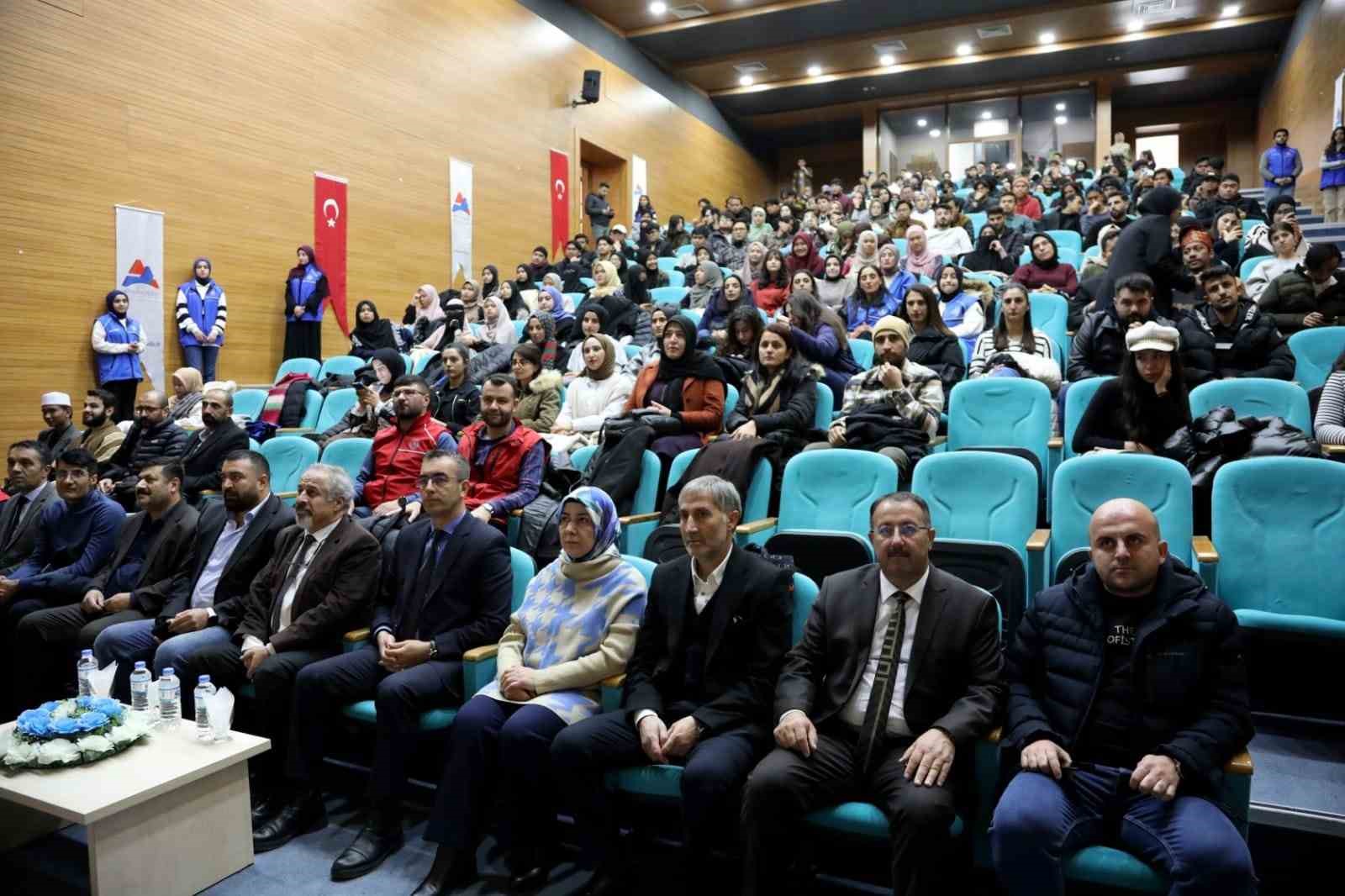 Endonezya K&uuml;lt&uuml;r&uuml; Ağrı&rsquo;da tanıtıldı
