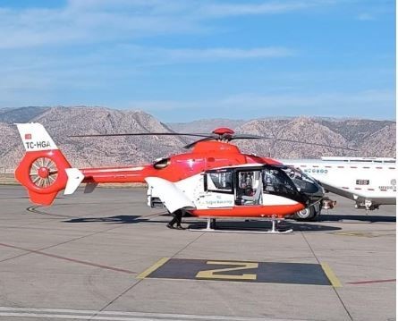 Şırnak&rsquo;ta ambulans helikopter 5 yaşındaki &ccedil;ocuk i&ccedil;in havalandı
