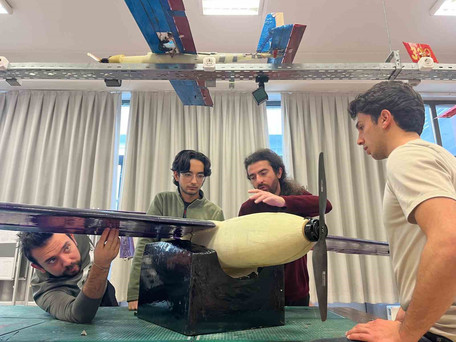 ESTÜ’lü öğrenciler hidrojenle uçabilecek İHA için yoğun emek harcıyor