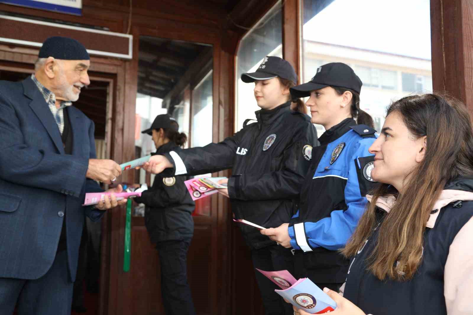 Polisten vatandaşlara ‘dolandırıcılık’ uyarısı