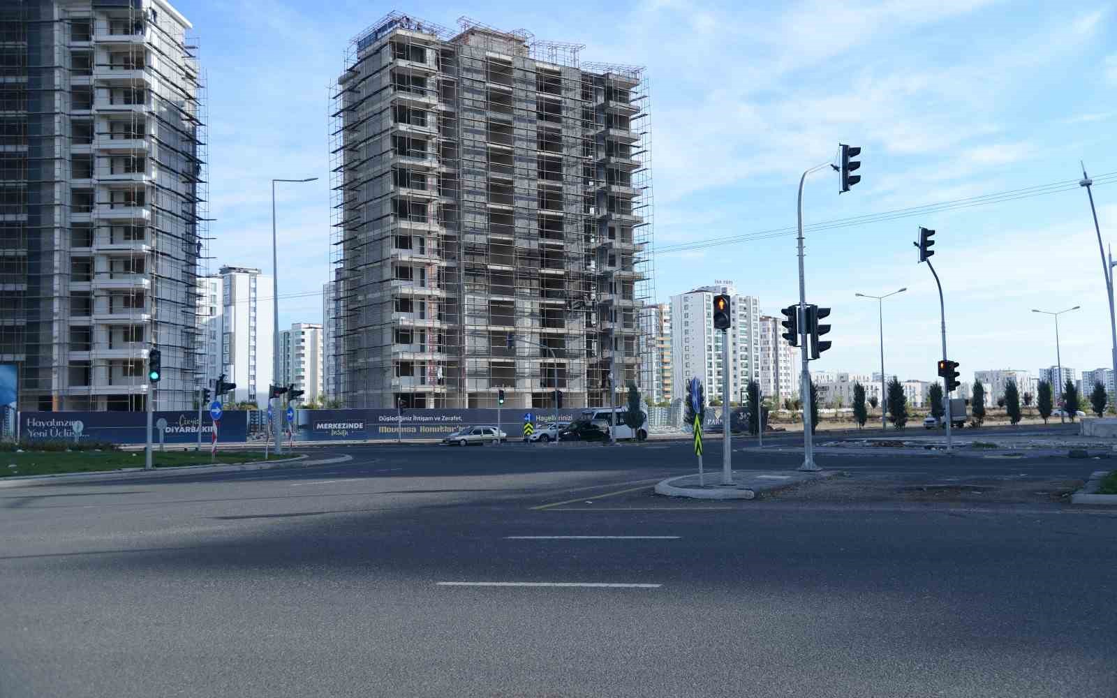 B&uuml;y&uuml;kşehir Belediyesi, yol ve yaya g&uuml;venliği i&ccedil;in sinyalizasyon sistemlerini artırıyor
