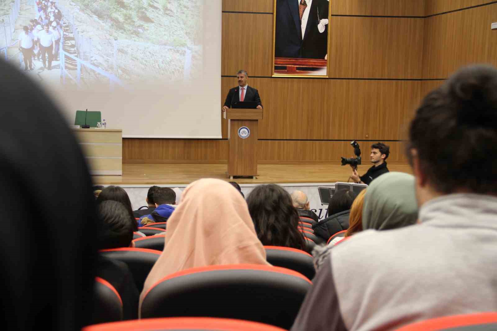 Prof. Dr. Erol Güngör, doğumun 85.yıl dönümünde Çankırı’da anıldı