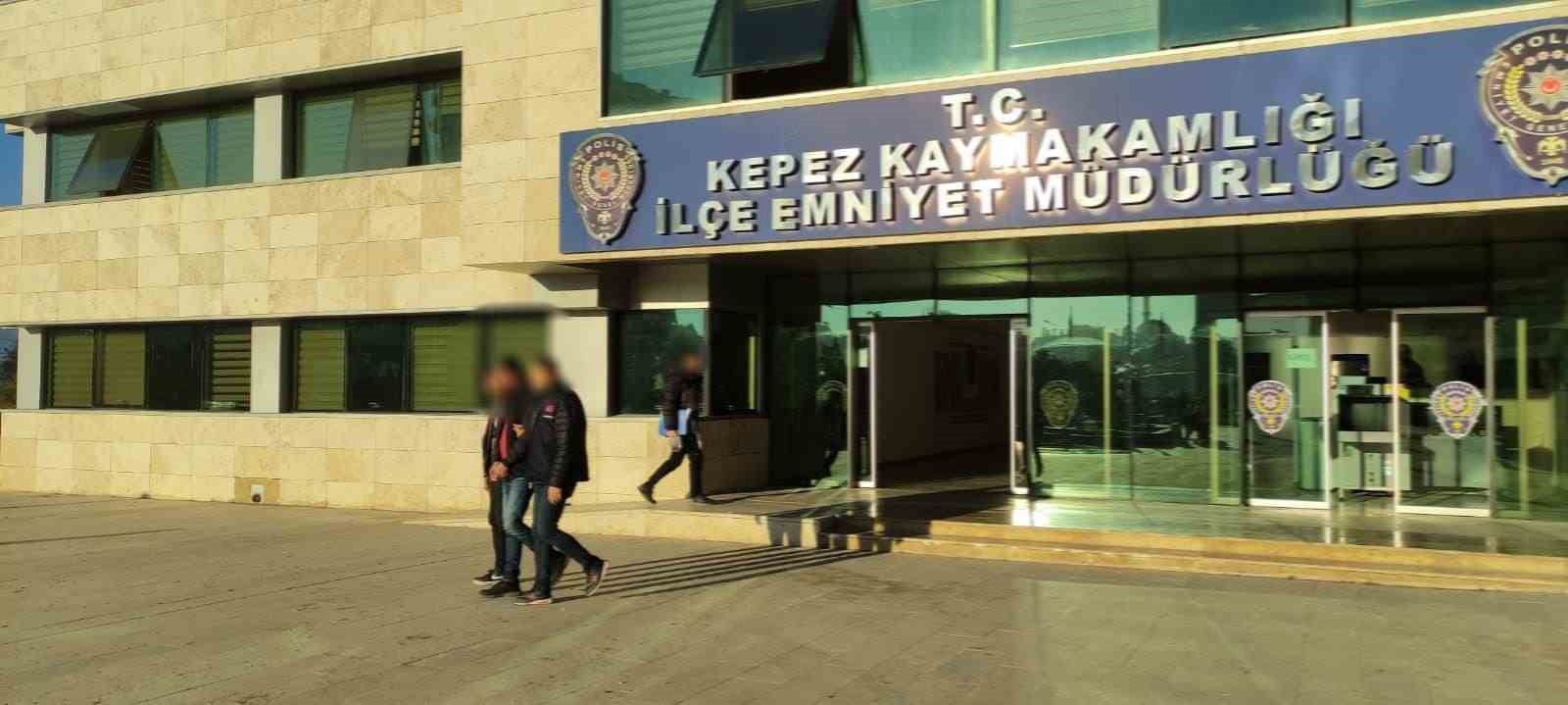 Antalya’da 171 aranan şahıs yakalandı