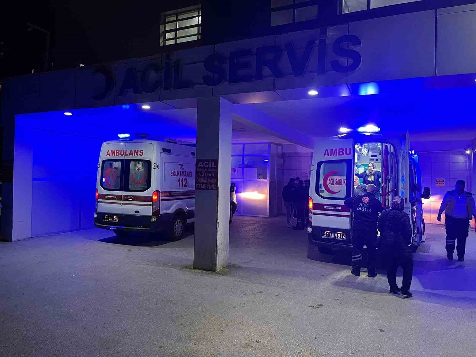 Niğde&rsquo;de 10 yerinden bı&ccedil;aklanan gen&ccedil; ağır yaralandı
