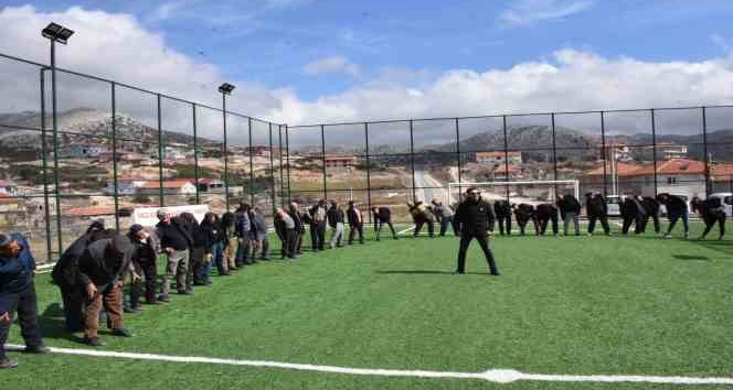Burdurlu köylülerden "Nefes Al, Hareket Et, Yaşadığını Fark Et" farkındalığı