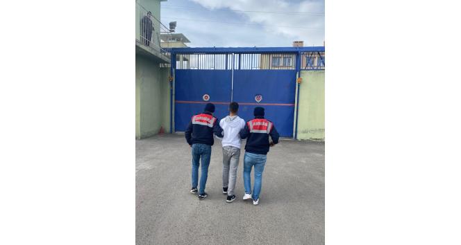 Sahte jandarmayı, gerçek jandarma yakaladı