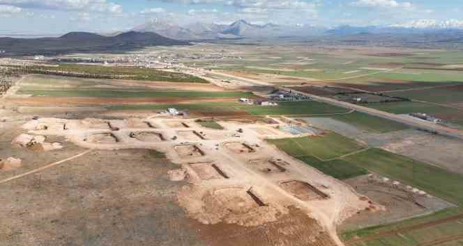 Afşin’de TOKİ temelleri hızla atılıyor, son durum dron ile görüntülendi