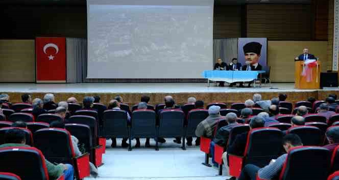 Erzincan’da “Deprem ve Yaşamak” paneli düzenlendi