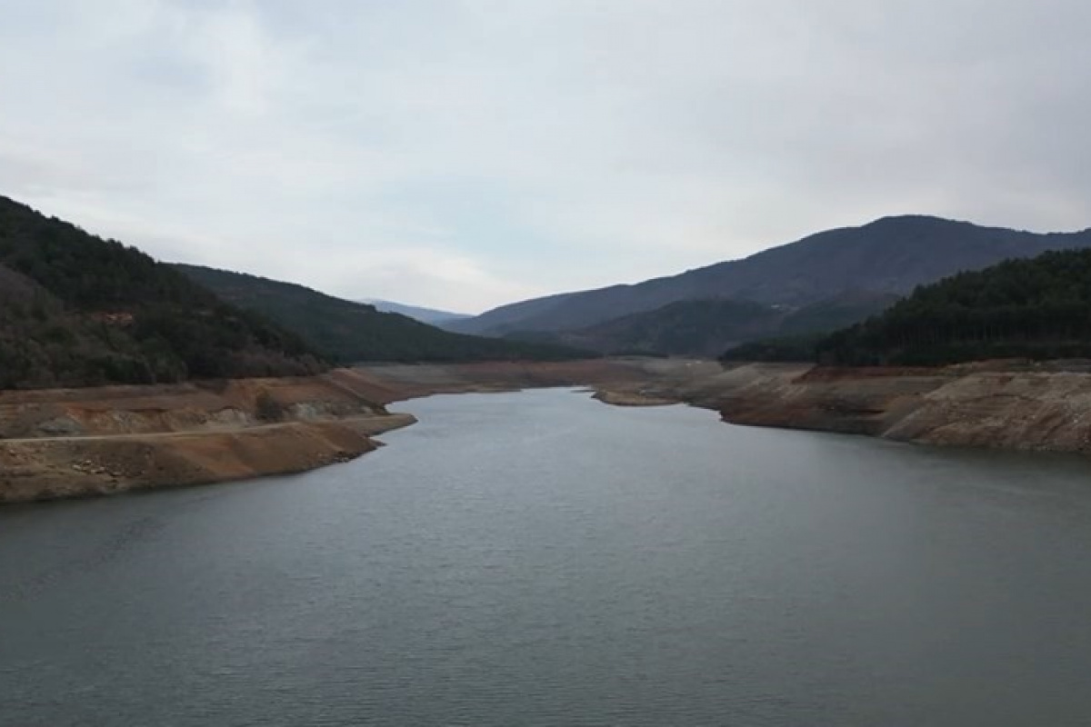 Uludağ'a kar yağdı, barajların doluluk oranı az da olsa arttı