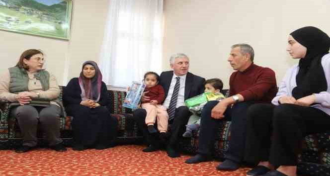 Of’ta 848 depremzede ağırlanıyor