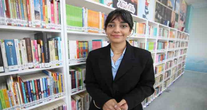 Okumaya teşvik ettiği anneannesi için Kırşehir’e kütüphane desteği verdi