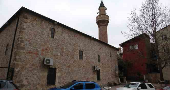 Anadolu’nun ilk camilerinden, 9 asırdır tek tuğlası bile oynamadı