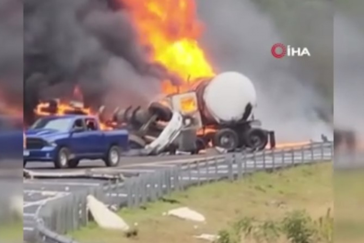 Meksika’da mazot yüklü tanker patladı: 4 yaralı