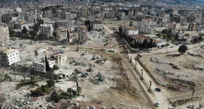 Hatay’daki enkaz kaldırma çalışmaları havadan görüntülendi