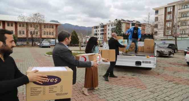 Tunceli’de toplanan oyuncak ve kırtasiye malzemeleri Adıyaman’a gönderildi