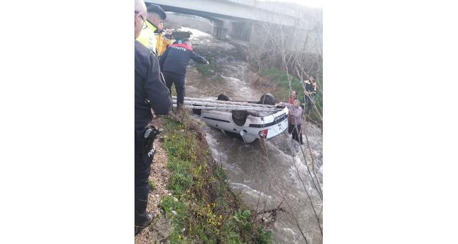 Tokat’ta otomobil dereye uçtu: 1 ölü, 1 yaralı
